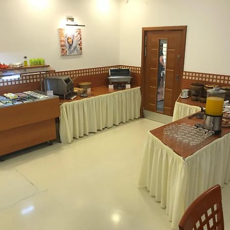 Hotel Radejov Knezdub Luaran gambar