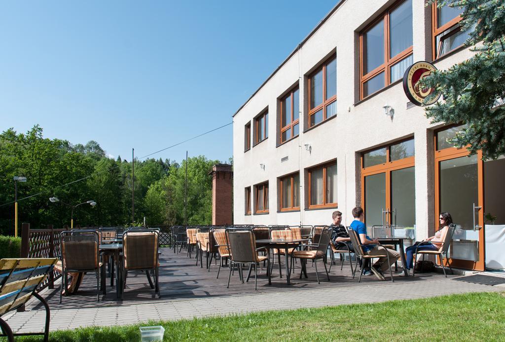 Hotel Radejov Knezdub Luaran gambar