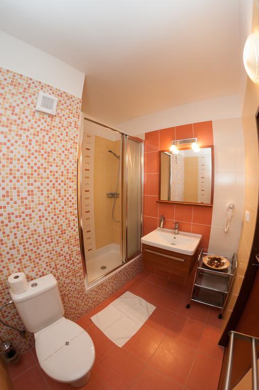 Hotel Radejov Knezdub Luaran gambar