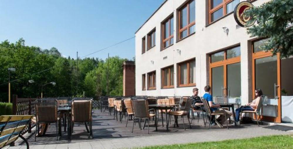 Hotel Radejov Knezdub Luaran gambar